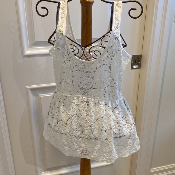 Aeropostale Sheer Lace Peplum Tank - Picture 4 of 6